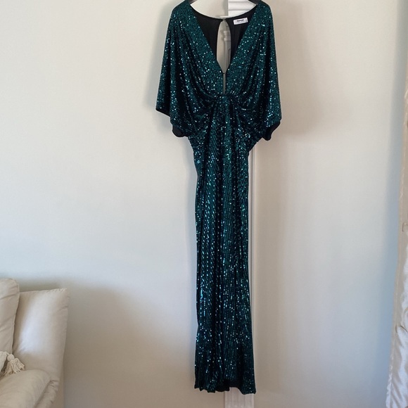 Showpo MIYAH MAXI DRESS - Picture 8 of 9